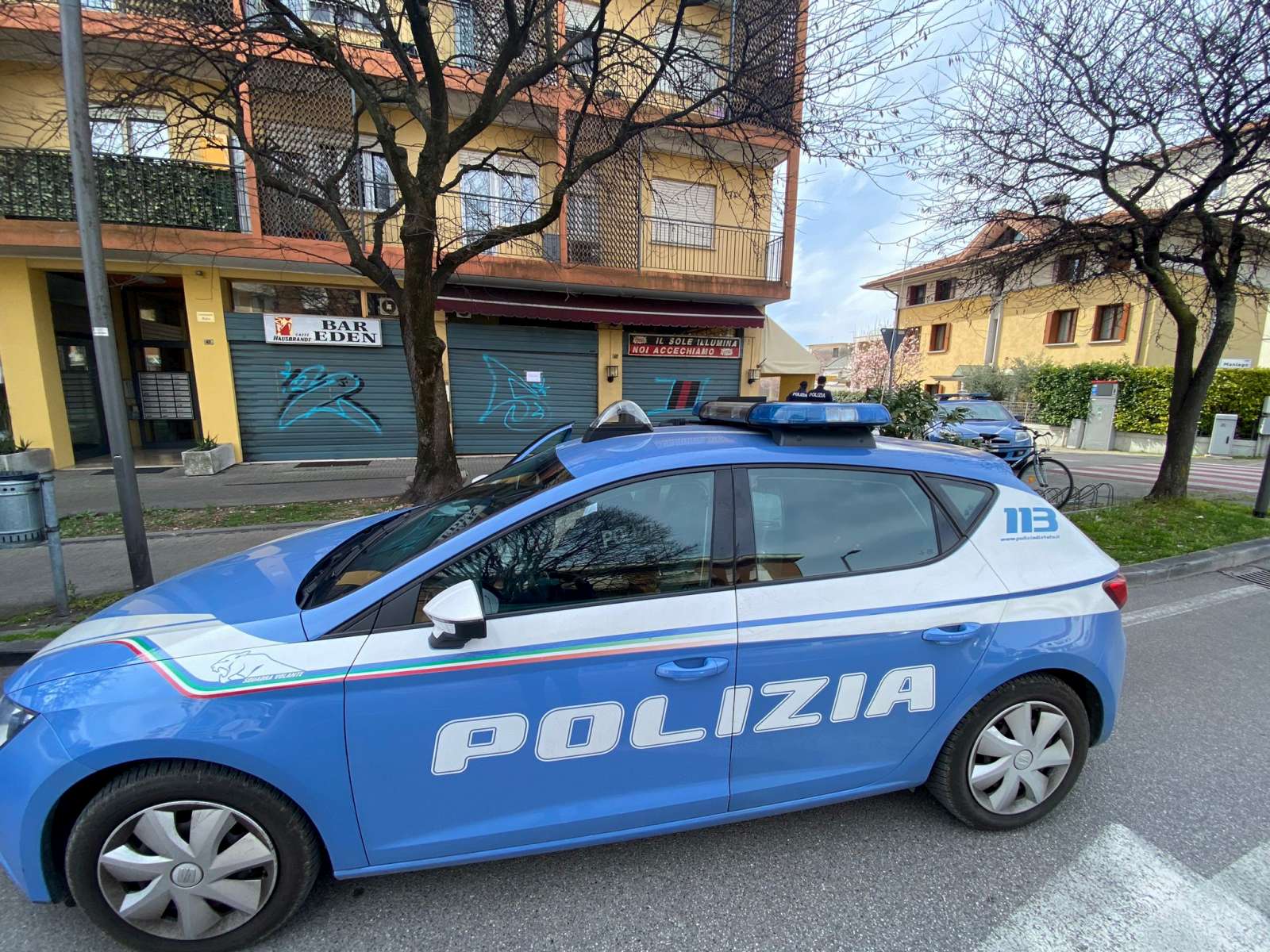 PORDENONE: LA POLIZIA DI STATO SORPRENDE AVVENTORI  IN UN BAR INTENTI A CONSUMARE. SANZIONATO TITOLARE E 6 CLIENTI CON CHIUSURA PER 5 GIORNI DEL BAR EDEN